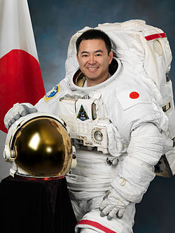 Akihiko Hoshide 2012.jpg