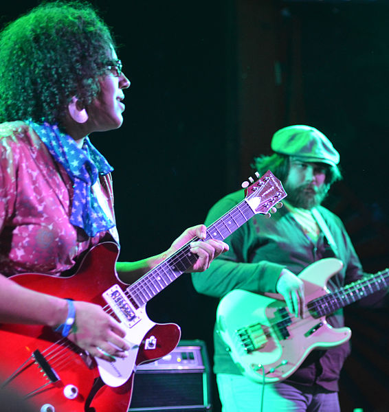 File:Alabama Shakes 01.jpg