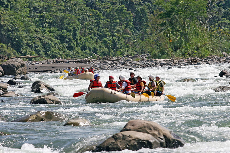 File:Ama la Vida - Flickr - Rafting río Dué prov Orellana (8226303551).jpg