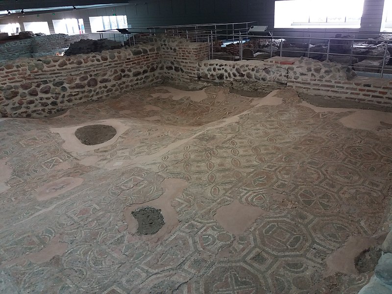 File:Ancient Cultural and Communication Complex Serdica - Mosaics, Sofia, Bulgaria (10).jpg