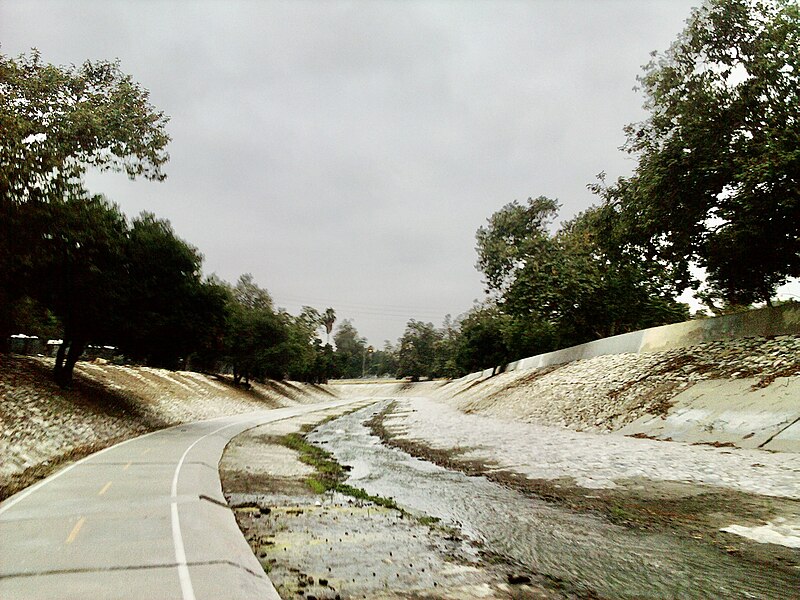 File:Arroyo Seco bicycle path.jpg