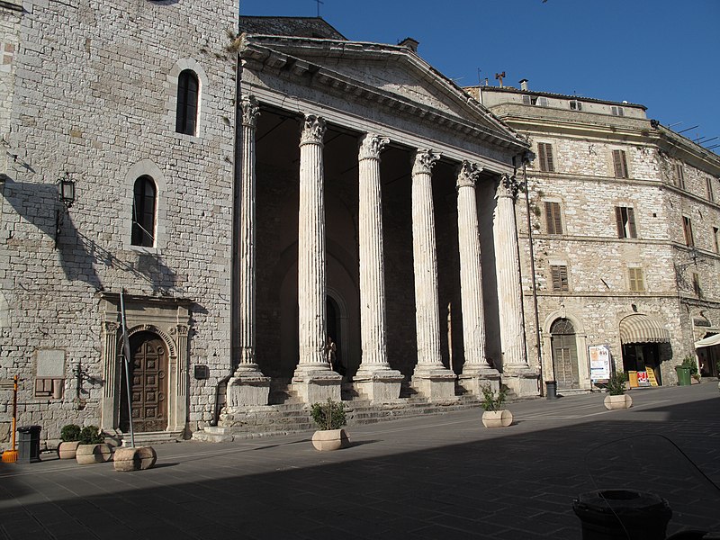 File:Assisi extern photo 020.jpg