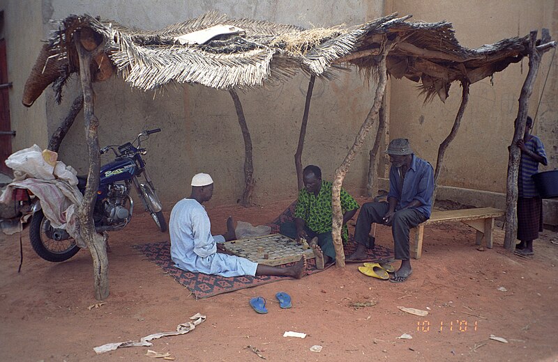 File:Bandiagara - Dogon Men (6458932).jpg