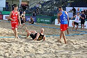 Deutsch: Beachhandball Europameisterschaften 2019 (Beach handball Euro); Tag 1: 2. Juli 2019 – Männer, Vorrunde Gruppe D, Polen-Schweden 2:1 (18:10, 15:9; 8:6) English: Beach handball Euro; Day 1: 2 July 2019 – Men Preliminary Round Group D – Poland-Sweden 2:1 (18:10, 15:9; 8:6)