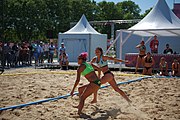 Deutsch: Beachhandball bei den Olympischen Jugendspielen 2018; Tag 4, 10. Oktober 2018; Mädchen, Vorrunde, Gruppe A - Venezuela-Paraguay 1:2 English: Beach handball at the 2018 Summer Youth Olympics at 10 October 2018 – Girls Preliminary Round Group A - Venezuela-Paraguay 1:2