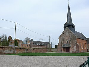Beaucamps-le-Jeune - Eglise et Chateau.JPG