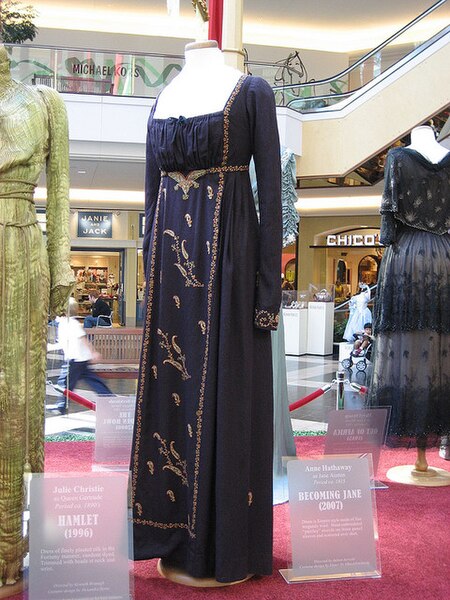 File:Becoming Jane costume display.jpg