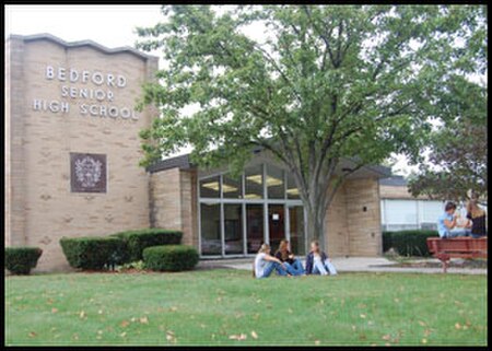 Fail:Bedford Senior High School, Michigan.jpg