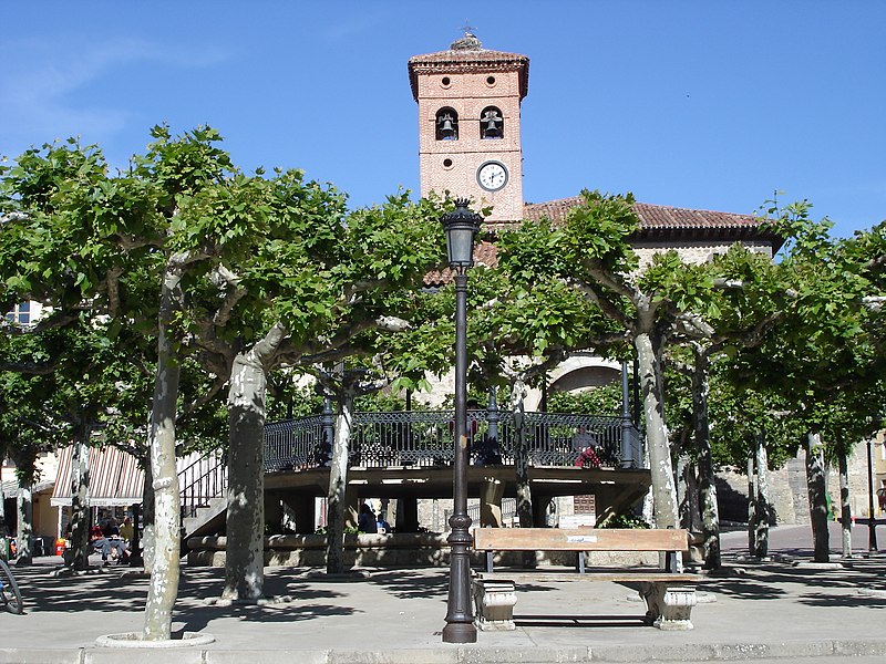 File:Belorado Plaza Mayor.jpg