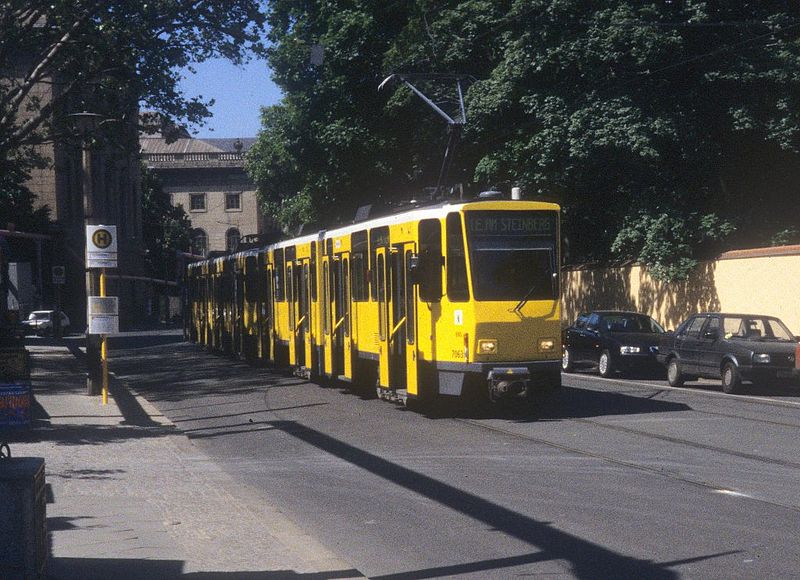 File:Berlin-bvg-sl-1e-kt4dt-578834.jpg