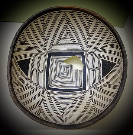 Mimbres bowl with geometric design, Swarts Ranch Ruin, Fitchburg Art Museum Bowl with geometric design, Swarts Ranch Ruin, Mimbres, New Mexico, c. 900-1200 AD, ceramic - Fitchburg Art Museum - DSC08787.JPG