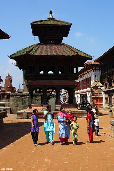 File:Braktapur, Nepal (6222677066).jpg