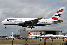 Airbus A380 British Airways заходит на посадку в Хитроу