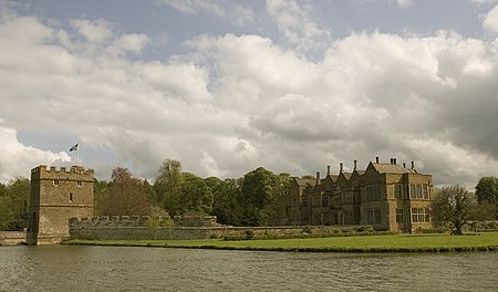 Broughton castle4