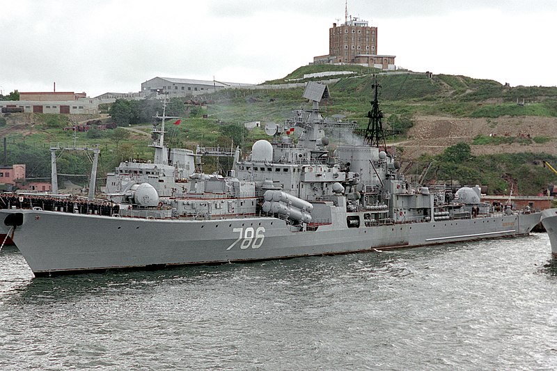 俄罗斯现代级导弹驱逐舰 无情号(620)