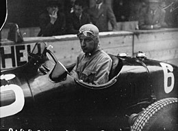 Carlo_Felice_Trossi_at_the_1934_Grand_Prix_automobile_de_Montreux.jpg