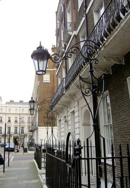 File:Carriage Lanterns - geograph.org.uk - 707556.jpg