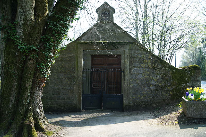 File:Cemetery gates.jpg