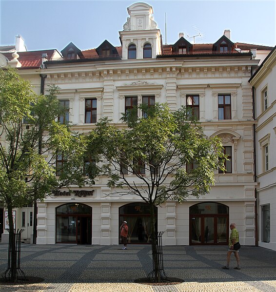 File:Chomutov-52-Hotel Royal-2012-gje.jpg