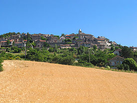A aldea vista do vale do Tarn