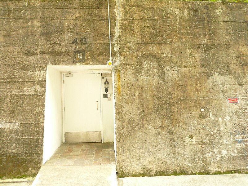 File:Crown Wine Cellars Bunker.JPG