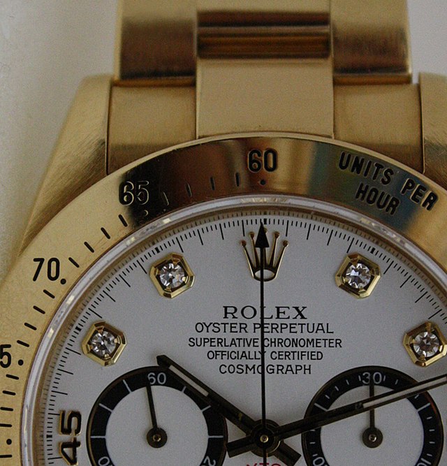 Serrated lokal Joseph Banks File:Detailed view of Rolex Daytona chronograph watch and watchstrap.jpg -  Wikimedia Commons