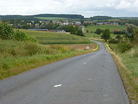 Doumely-Bégny (Ardennes) paysage avec vue sur Doumely.JPG