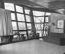 Dr. Charles and Judith Heidelberger House Interior, 1952.jpg