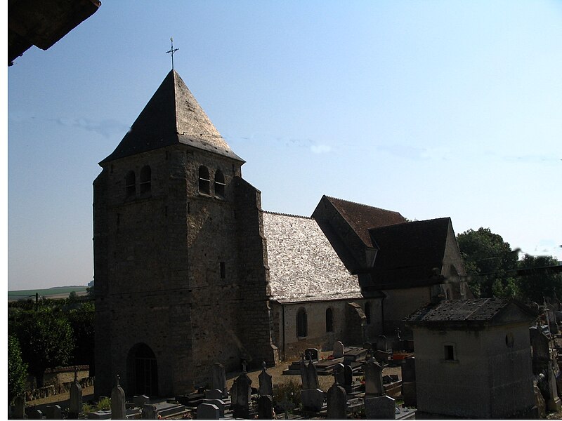 File:Eglise Avant les Marcilly.jpg