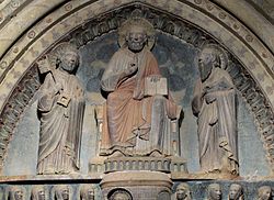 Tympan: Christ en majesté entre St-Pierre et St-Paul