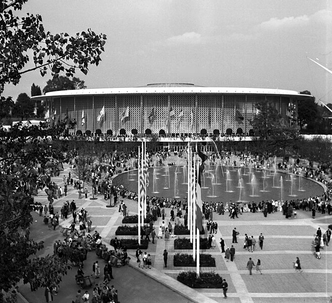 Fichier:Expo58 building USA.jpg
