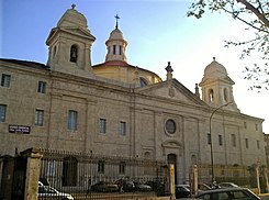 Fachada principal del Convento de los Agustinos Filipinos, Valladolid. Obra de Ventura Rodríguez.JPG