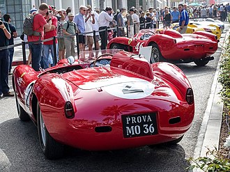 Ferrari 412 S rear view, next to 250 TR. Ferrari 250 TRs (15597367326).jpg