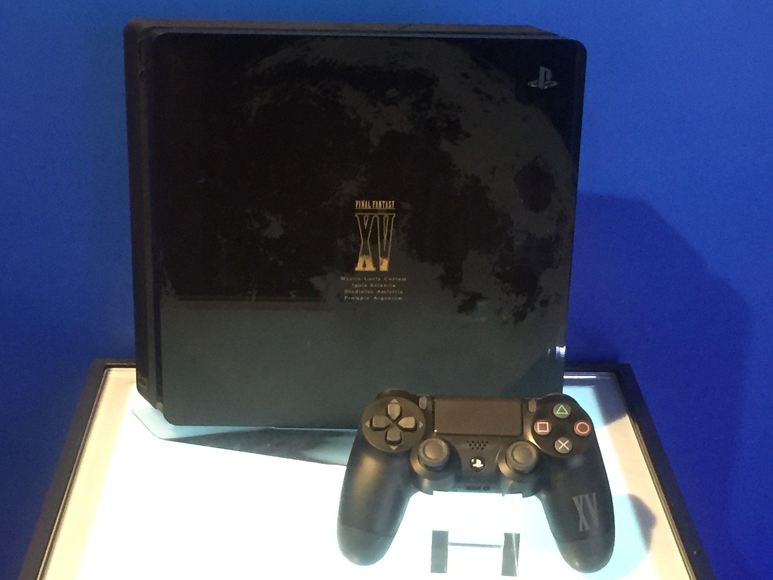 File:Final Fantasy XV PS4 console.jpg - Wikimedia Commons