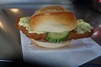 Fischbrötchen mit Backfisch