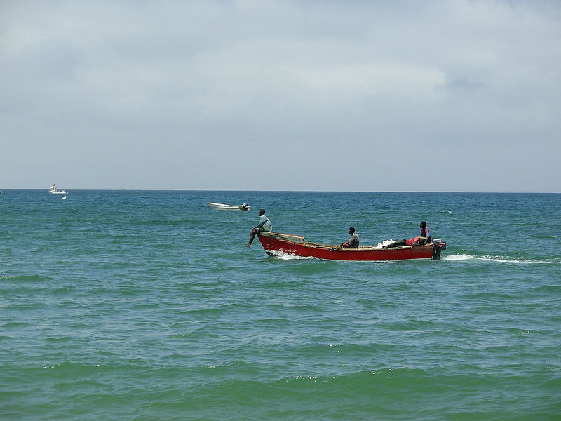 File:Fishermen in Cabo Ledo, Angola.jpg