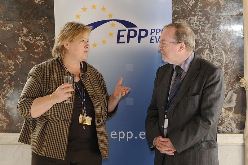 File:Flickr - europeanpeoplesparty - EPP Summit March 2010 (129).jpg