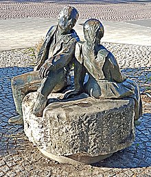 Skulptur Begegnung von Franz Hämmerle am Am Grünen Markt 48.17170611.351445