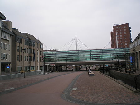 Gemeentehuis NS station Houten nederland