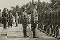 Генерал фон Айманнсбергер оглядає офіцерів-випускників, 1929 р.