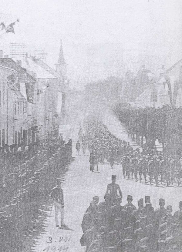 Soldiers from the 79th Infantry Regiment (K.u.K. Otočaner Infaterie-regiment Graf Jellačić), known as the “Jelačićevci” marching through Gospić in 191