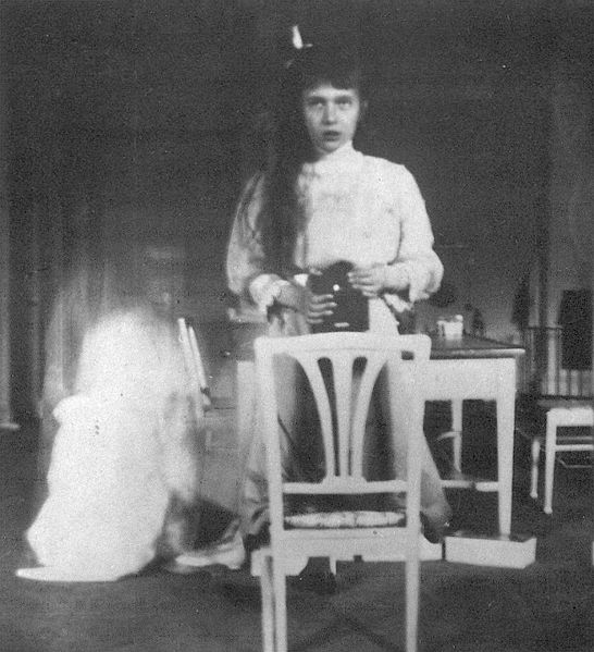 File:Grand Duchess Anastasia Nikolaevna self photographic portrait.jpg