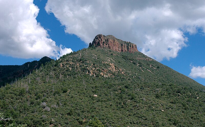 File:Grantham-peak.jpg