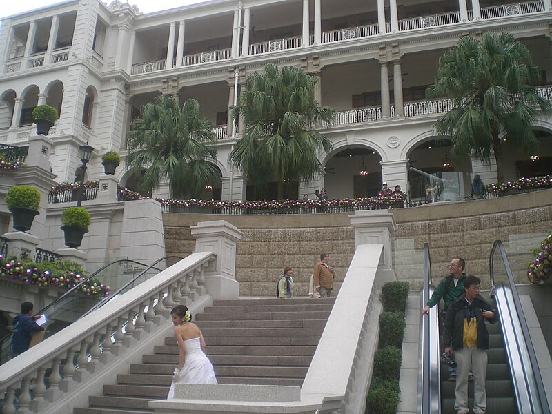 File:HK TST 1881 mall Hotel escalators.JPG