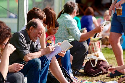 Hayfestival-2016-crowd-reading.jpg