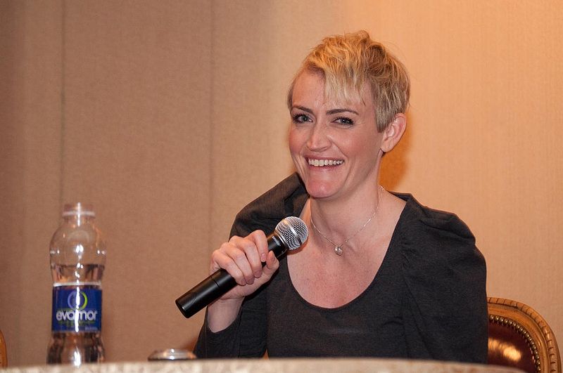 File:Heather Armstrong in 2010.jpg