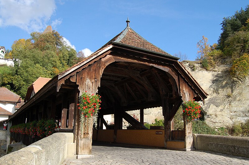 File:Holzbrücke Fribourg 079.JPG