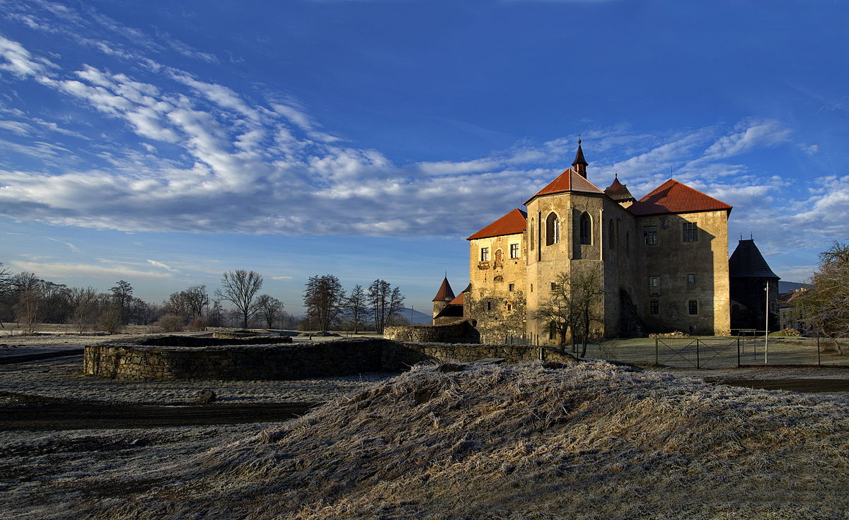 Gothic Švihov water castle in Klatovy District, southwestern Bohemia, seen from the East. Photograph: Jiří Strašek Licensing: cc-by-sa-4.0