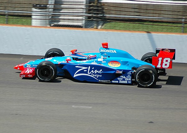 Practicing for the 2007 Indianapolis 500