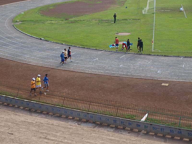 File:Joggers or Runners at Phnom Penh Olympic Stadium (14377712848).jpg